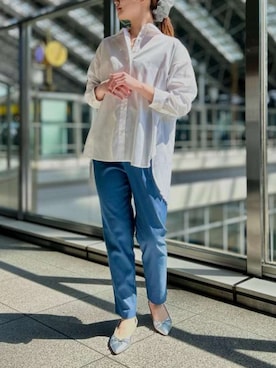 「STRAWBERRY-FIELDS（ストロベリーフィールズ）のスパンボイル_バックプリーツシャツ（シャツ/ブラウス、ホワイト系）」を使った、STRAWBERRY-FIELDSさん（レディース・165cm）の春コーディネート