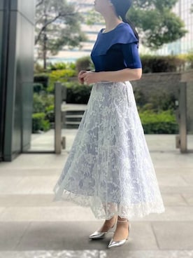 「STRAWBERRY-FIELDS（ストロベリーフィールズ）のラッピングストライプ_スカラレーススカート（スカート、ブルー系）」を使った、STRAWBERRY-FIELDSさん（レディース・165cm）の春コーディネート
