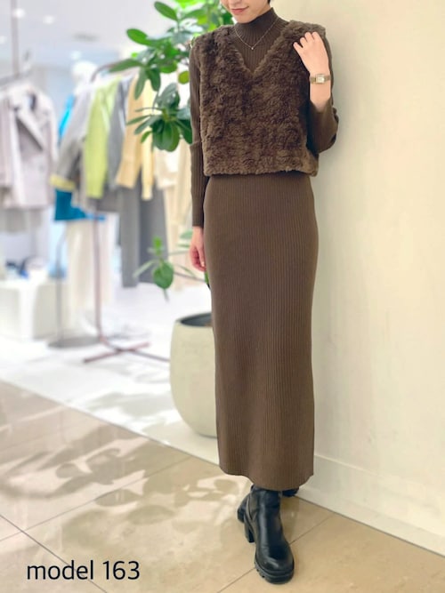 フェリーナ_フェイクファージレ*リブニットワンピースセットアップ