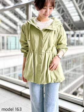 「UNIVERVAL MUSE（ユニバーバル ミューズ）のテクノタフタ_バルーンヘムマウンテンパーカー（マウンテンパーカー、グリーン系）」を使った、STRAWBERRY-FIELDSさん（レディース・156cm）の冬コーディネート