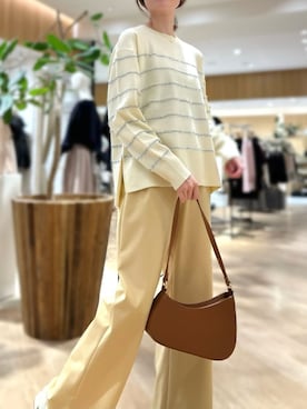 「アイテム（スラックス、イエロー系）」を使った、STRAWBERRY-FIELDSさん（レディース・158cm）の秋コーディネート