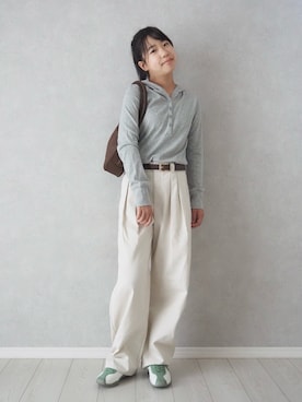 「UNIQLO（ユニクロ）のアイテム（Tシャツ/カットソー、グレー系）」を使った、teiccoさん（キッズ・157cm）の夏コーディネート