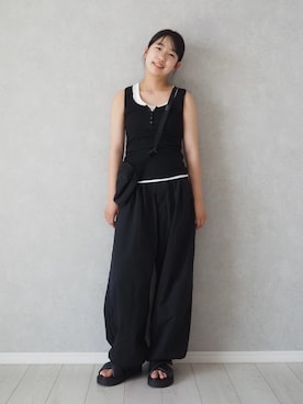 「UNIQLO（ユニクロ）のアイテム（タンクトップ、ブラック系）」を使った、teiccoさん（キッズ・157cm）の夏コーディネート