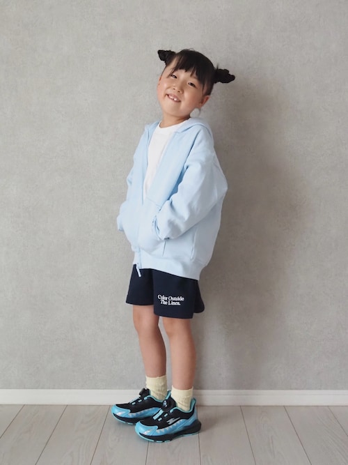 「Hawkins(ホーキンス)のHAWKINS ホーキンス 17-22(H) MACH SHARK-X マッハシャークX HK86107SHARK BLACK/AQUA(スニーカー)」を使った、teiccoさん(キッズ・157cm)の秋コーディネート