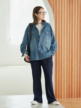 「SLOBE IENA（スローブイエナ）の《WEB限定/シリーズあり/》ウォッシャブルスムースニットパンツ（その他パンツ、ブルー系）」を使った、Sallyさん（レディース・162cm）の夏コーディネート