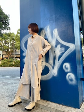 「オールホワイト」｜「アイテム（シャツワンピース）」を使った、hoshi._.さん（レディース・173cm）の秋コーディネート