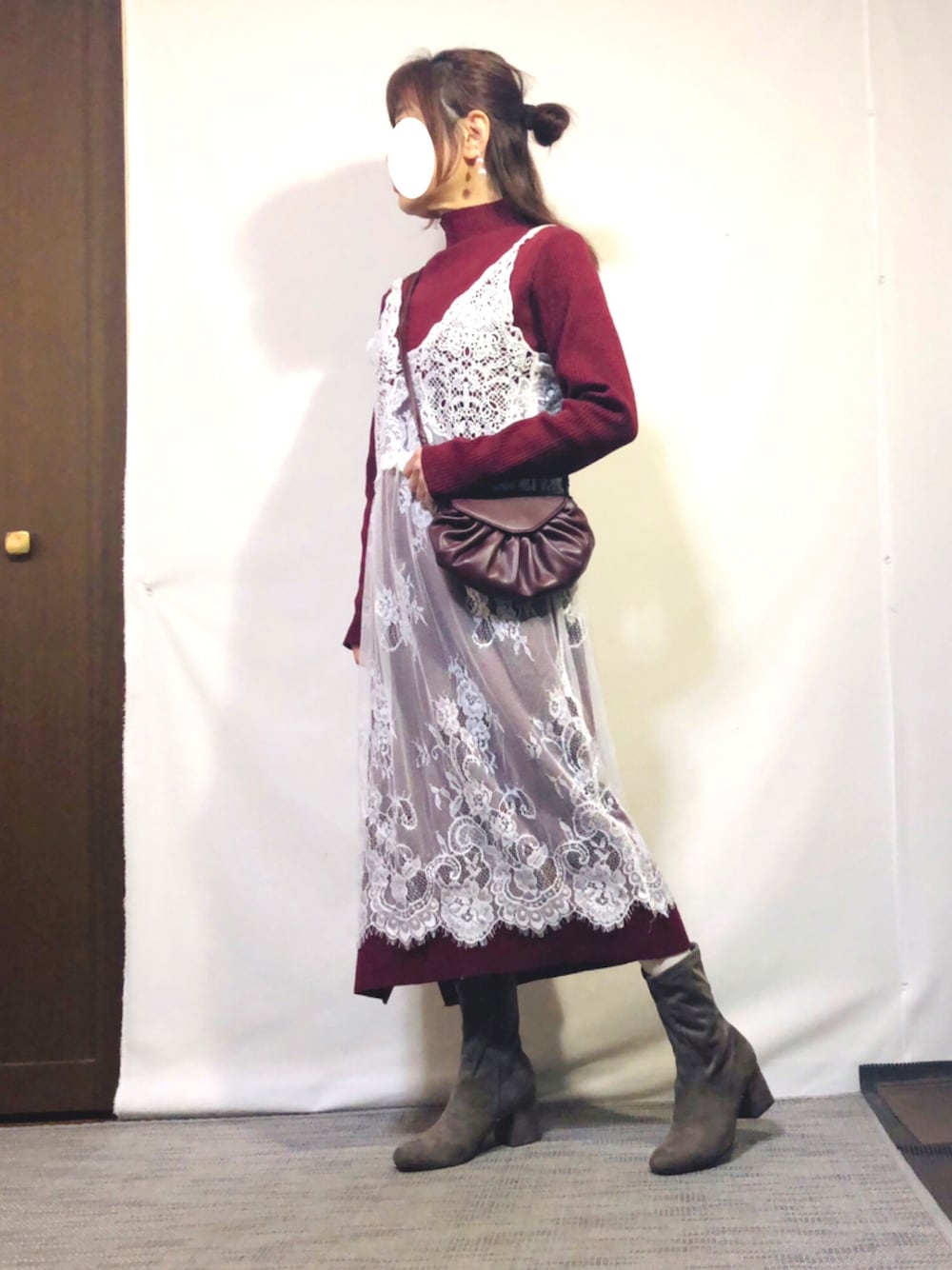 ZARAのアイテムを使った「レースキャミワンピース」の人気