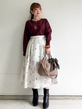 「index（インデックス）の【8色／S-3Lサイズ】ビジュー付きドルマンニット《洗濯機OK／抗ピリング》（Knitwear、レッド系）」を使った、MIPPOさん（レディース）の秋コーディネート