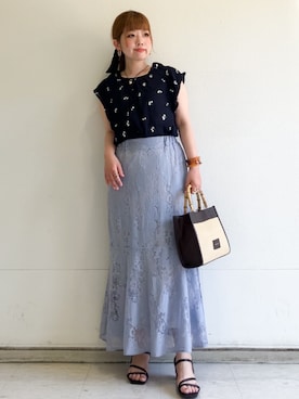 「index（インデックス）の2wayフリルリボン刺繍ブラウス【洗濯機OK／イージーアイロン】（シャツ/ブラウス、ブルー系）」を使った、MIPPOさん（レディース）の夏コーディネート
