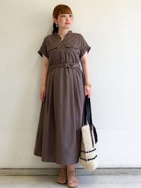「index（インデックス）のダブルポケットスキッパーワンピース【防シワ/洗濯機OK】《XS～3L/6col》（ワンピース、ブラウン系）」を使った、MIPPOさん（レディース）の春コーディネート