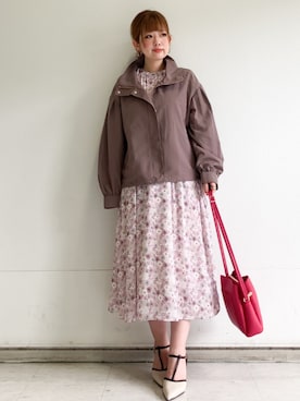 「index（インデックス）の【防シワ】スタンドパフブルゾン《洗濯機OK》（Blouson、ブラウン系）」を使った、MIPPOさん（レディース）の秋コーディネート