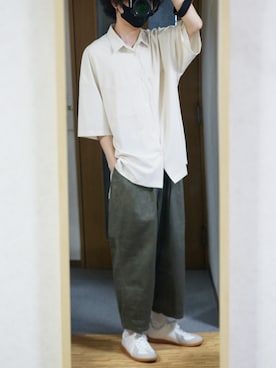 「オリーブ」｜「アイテム（スラックス）」を使った、まっちーさん（メンズ・179cm）の春コーディネート
