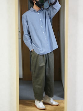「オリーブ」｜「アイテム（スラックス）」を使った、まっちーさん（メンズ・179cm）の春コーディネート
