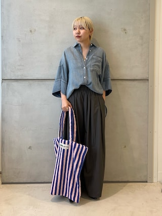 「URBAN RESEARCH(アーバンリサーチ)のハーフスリーブシアーデニムシャツ(シャツ/ブラウス)」を使った、kanoさん(レディース・157cm)の春コーディネート