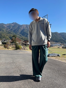 「neos（ネオス）のアイテム（スラックス）」を使った、t@1さん（メンズ・174cm）の秋コーディネート