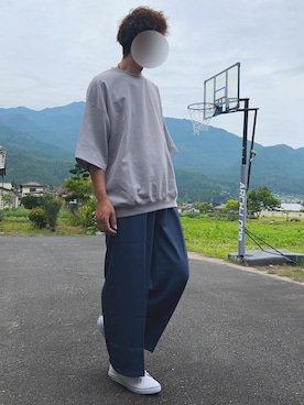 「neos（ネオス）のアイテム（スラックス）」を使った、t@1さん（メンズ・174cm）の夏コーディネート