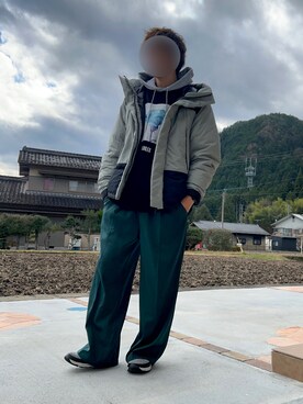 「neos（ネオス）のアイテム（スラックス）」を使った、t@1さん（メンズ・174cm）の冬コーディネート
