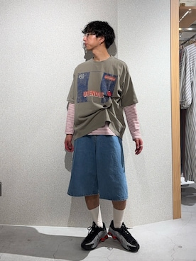 「CIAOPANIC TYPY（チャオパニックティピー）の【ユニセックス】【プラスサイズあり】【SWITCH RECORD】ヴィンテージフェードツアーTee（Tシャツ/カットソー、グレー系）」を使った、Kazumaさん（メンズ・166cm）の春コーディネート