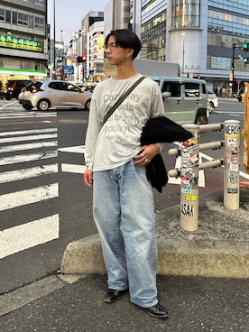 「WILLOW（ウィロー）の【willow】かすれロゴオーバーロンTEE（Tシャツ/カットソー、グレー系）」を使った、Kazumaさん（メンズ・166cm）の春コーディネート