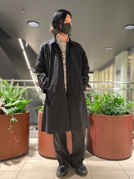 「A4A（エーフォーエー）のアイテム（ステンカラーコート）」を使った、せおさん（メンズ・178cm）の春コーディネート