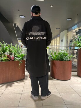 「A4A（エーフォーエー）のアイテム（ステンカラーコート）」を使った、せおさん（メンズ・178cm）の春コーディネート