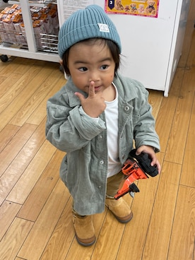 「B:MING by BEAMS（ビーミングバイビームス）のB:MING by BEAMS / リブ ワッチキャップ（ニットキャップ/ビーニー、ブルー系）」を使った、KYO*AYAさん（キッズ・100cm）の秋コーディネート