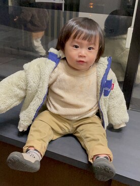 「BABYDOLL（ベビードール）の汚れを弾いてお手入れ楽々撥水ロングパンツ 3675K（チノパンツ、ホワイト系）」を使った、KYO*AYAさん（キッズ・100cm）の秋コーディネート