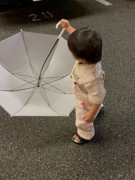 「UNIVERSAL OVERALL（ユニバーサルオーバーオール）のアイテム（オールインワン・サロペット）」を使った、KYO*AYAさん（キッズ・80cm）の秋コーディネート