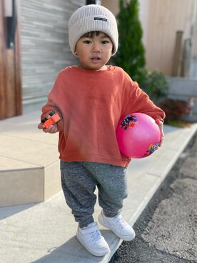 「BREEZE（ブリーズ）のカラーニット帽_ウォッシャブル（ニットキャップ/ビーニー、ベージュ系）」を使った、KYO*AYAさん（キッズ・100cm）の冬コーディネート