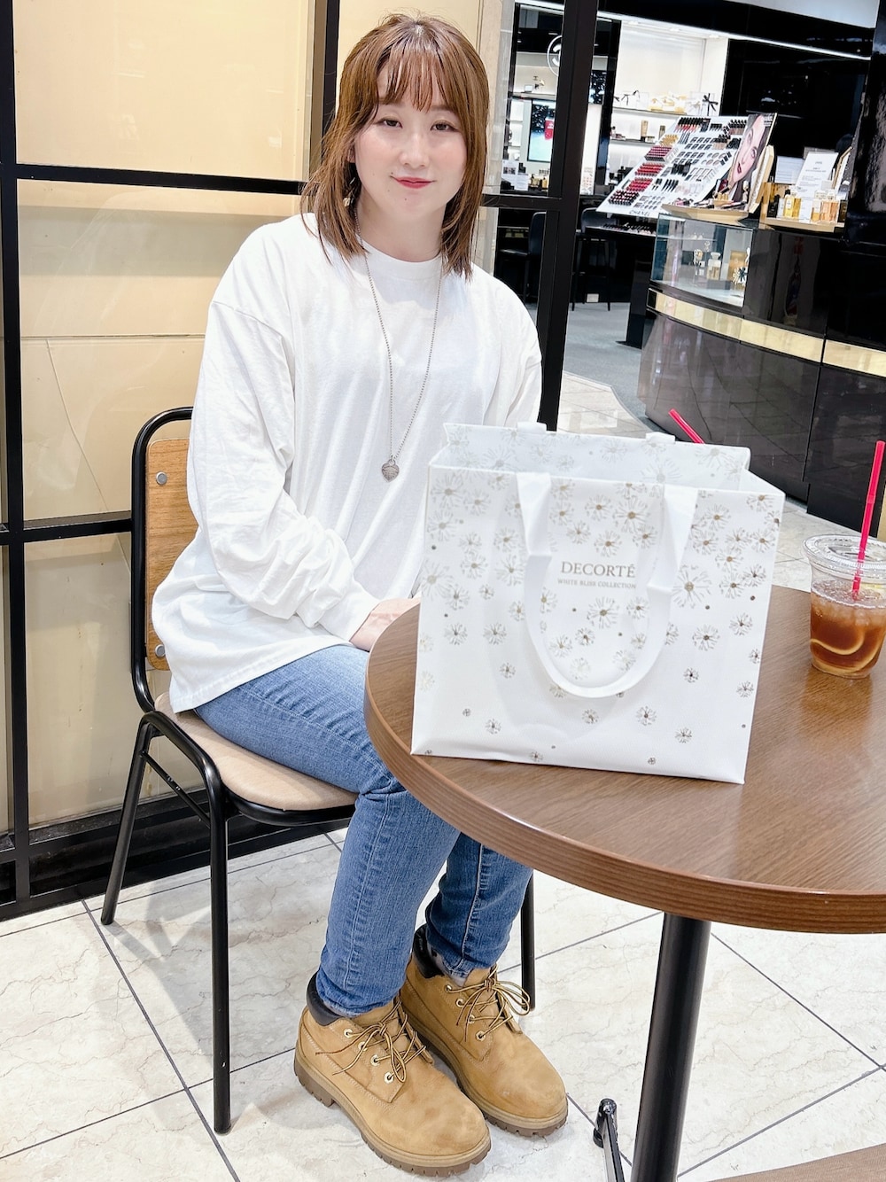 「GUのアイテム（デニムパンツ、ブルー系）」を使った、cocoさん（骨格ウェーブ・レディース・166cm）の冬コーディネートの1枚目の写真