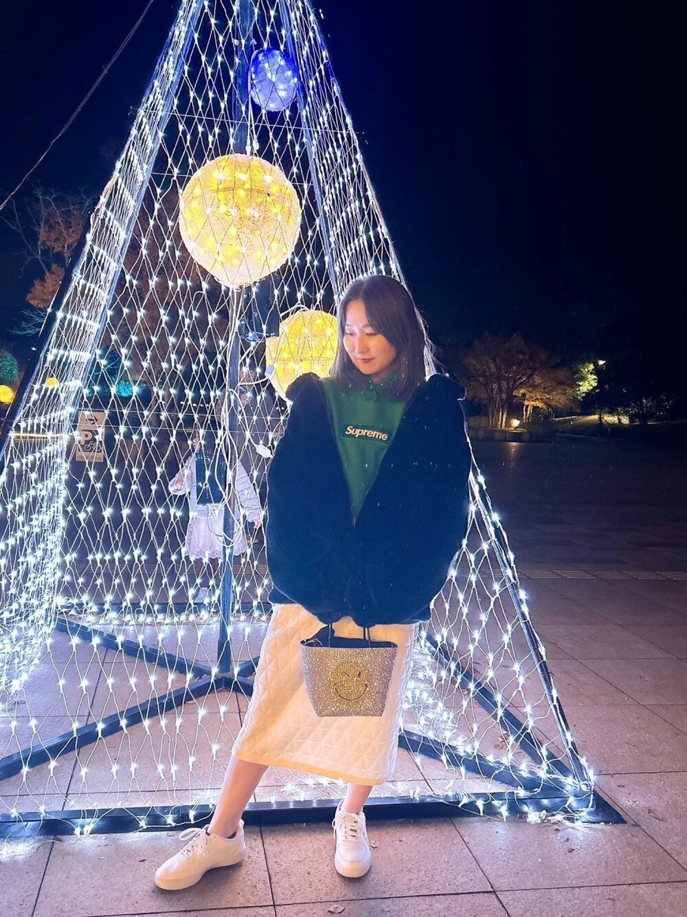 「supreme、シュプリーム、supremeboxlogo、シュプリームボックスロゴ」｜「Supreme のアイテム（パーカー、グリーン系）」を使った、cocoさん（骨格ウェーブ・レディース・166cm）の冬コーディネートの1枚目の写真