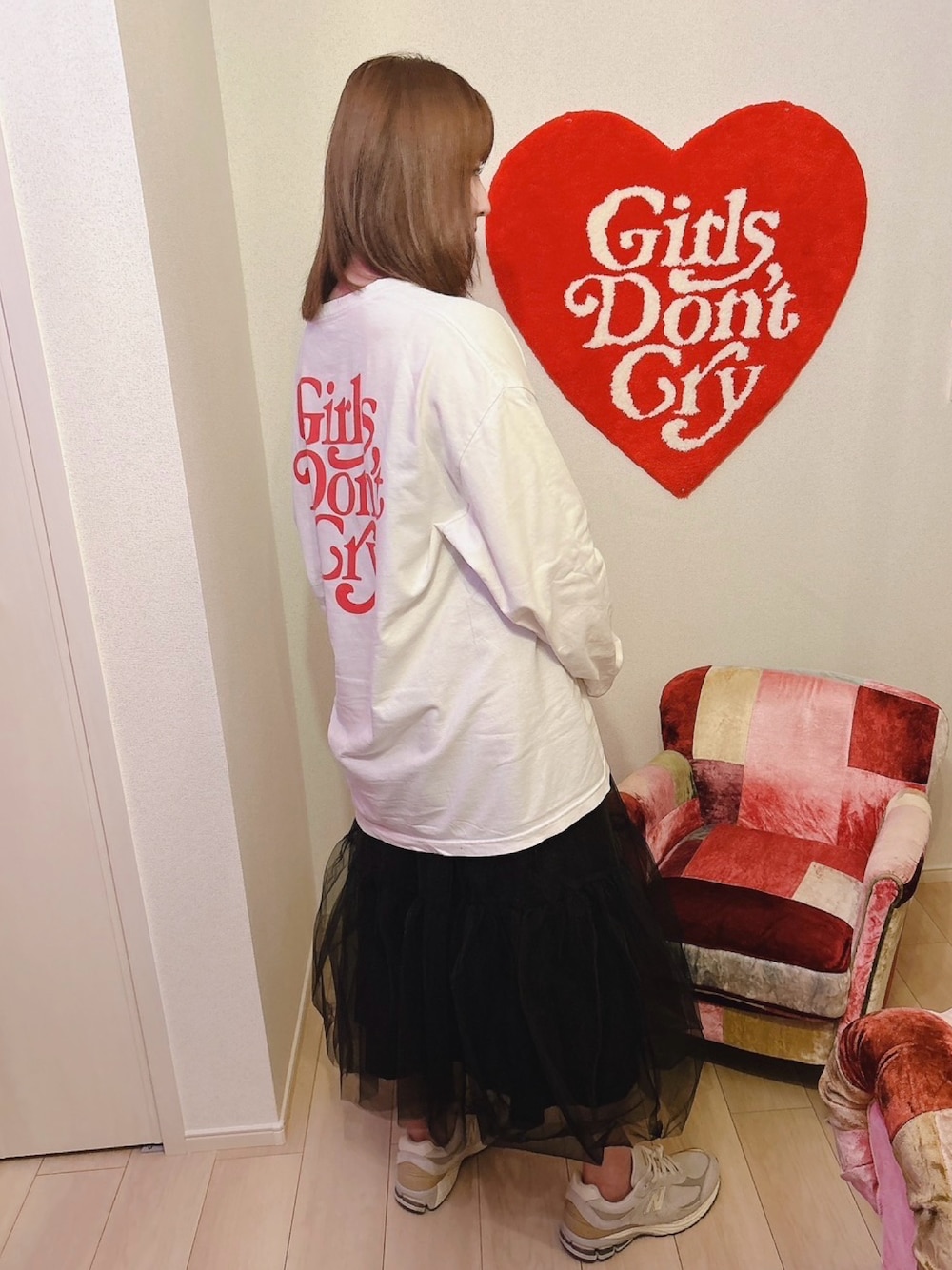 「Girls Don't Cryのアイテム（Tシャツ/カットソー、ホワイト系）」を使った、cocoさん（骨格ウェーブ・レディース・166cm）の冬コーディネートの1枚目の写真