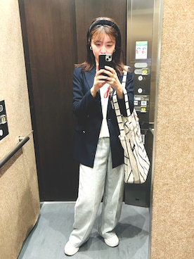 「UNIQLO（ユニクロ）のアイテム（スウェットパンツ、グレー系）」を使った、TOMOさん（レディース・160cm）の春コーディネート