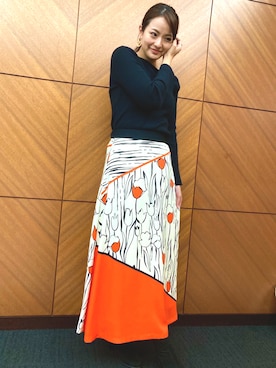 「CAST:（キャストコロン）のパネルアートプリントスカート（スカート、オレンジ系）」を使った、ゆみちょりさん（レディース・163cm）の冬コーディネート