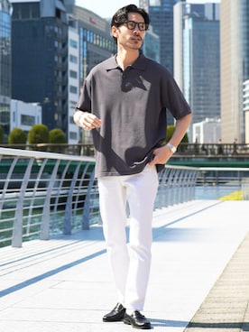 「roshell（ロシェル）のハイパーストレッチ スキニーパンツ（チノパンツ、ホワイト系）」を使った、JIGGYS SHOP PRESSさん（メンズ・180cm）の春コーディネート