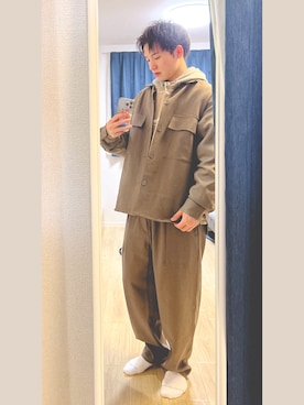 「FRUIT OF THE LOOM（フルーツオブザルーム）のアイテム（レッグウェア）」を使った、熱田佐武さん（メンズ・170cm）の冬コーディネート
