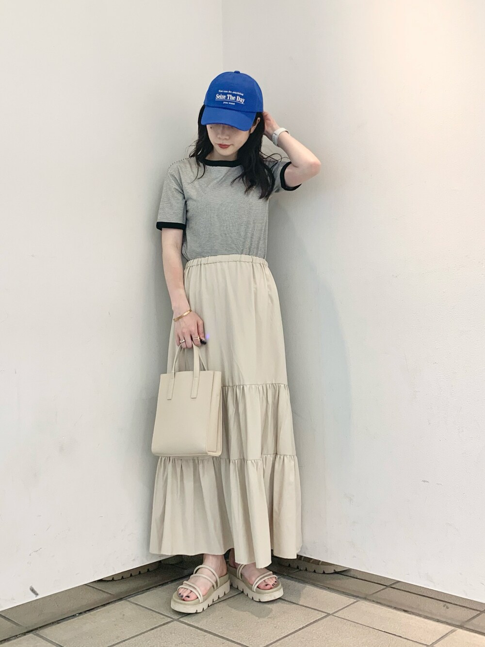 「COOLなこのコが仲間入り、休日スタイル、シンプル、おしゃれさんと繋がりたい、夏コーデ、初夏コーデ、プチプラ、ootd、休日コーデ、淡色コーデ」｜「LOWRYS FARMの2WAYミドルショルダーBAG 947104（ショルダーバッグ、ブラック系）」を使った、hanazoさん（レディース・158cm）の夏コーディネートの1枚目の写真