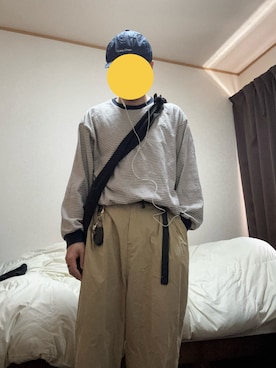 「BUTTBILLのアイテム（その他パンツ、ベージュ系）」を使った、ギバンさん（メンズ・162cm）の春コーディネート
