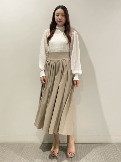 JILLSTUART - 2022SSJILLSTUARTシアーフーディ ジルスチュアート ビューティ】川面を八重桜の花びらで満たす