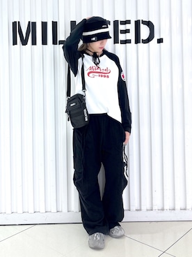 「アイテム（スウェットパンツ）」を使った、石田 莉央さん（レディース・161cm・20代）の秋コーディネート