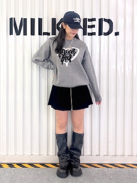 「MILKFED.（ミルクフェド）のMESSAGE EMBROIDERY CAP（キャップ）」を使った、石田 莉央さん（レディース・161cm）の秋コーディネート