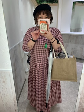 「チェックワンピース」｜「アイテム（アナログ腕時計）」を使った、yamaさん（レディース・152cm）の秋コーディネート