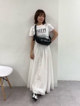「mystic（ミスティック）の配色ロゴチビT（Tシャツ/カットソー、ホワイト系）」を使った、mika🍊さん（レディース・155cm）の夏コーディネート