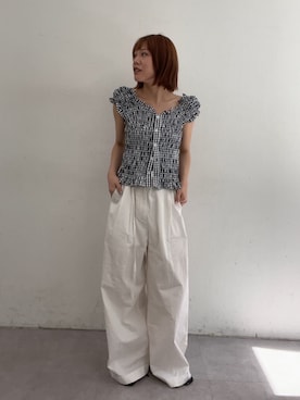 「mystic（ミスティック）のシャーリングフレンチブラウス（シャツ/ブラウス、ブラック系）」を使った、mika🍊さん（レディース・155cm）の春コーディネート