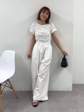 「mystic（ミスティック）の《新色RED》ふわふわシャーリングTシャツ（Tシャツ/カットソー、ホワイト系）」を使った、mika🍊さん（レディース・155cm）の春コーディネート