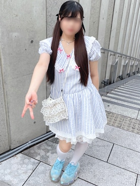 「grounds（グラウンズ）のアイテム（シューズ、ブルー系）」を使った、陽立 ひとえさん（レディース・156cm）の夏コーディネート