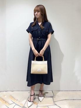 「INDIVI（インディヴィ）の◆センタープレスストレートパンツ（スラックス、グレー系）」を使った、miaさん（レディース・155cm）の春コーディネート