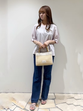 「index（インデックス）のフレアデニムパンツ【洗濯機OK】（デニムパンツ、ブルー系）」を使った、miaさん（レディース・155cm）の春コーディネート