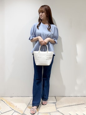 「index（インデックス）のフレアデニムパンツ【洗濯機OK】（デニムパンツ、ブルー系）」を使った、miaさん（レディース・155cm）の春コーディネート
