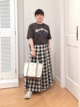 「Dessin（デッサン）の【洗える】オーガニックコットンロゴTシャツ（Tシャツ/カットソー、ブラウン系）」を使った、aiさん（レディース・147cm）の春コーディネート